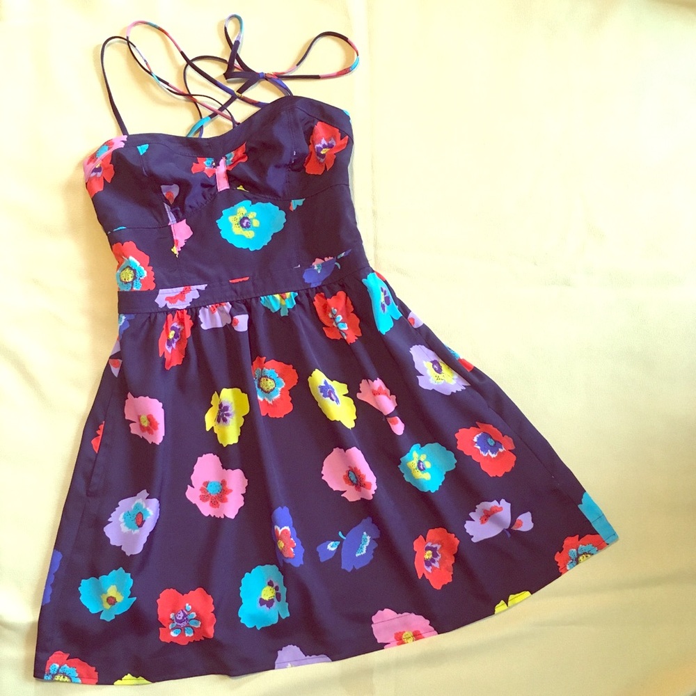 EUC  AEO  floral pocket dress